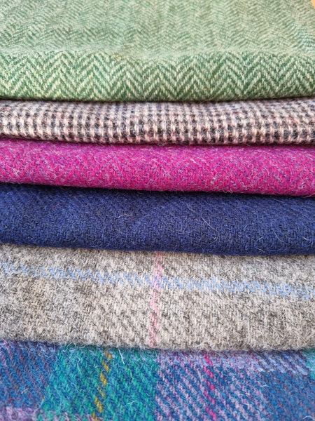 #9 OFFCUT BUNDLE Harris Tweed - 6 pieces 22cm x 30cm as pictured