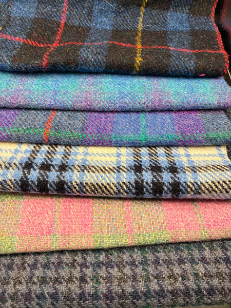 #1 OFFCUT BUNDLE Harris Tweed - 6 pieces 22cm x 35cm as pictured