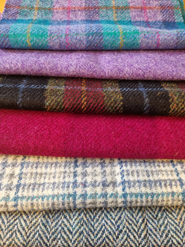 #25 OFFCUT BUNDLE Harris Tweed - 6 pieces 22cm x 30cm as pictured