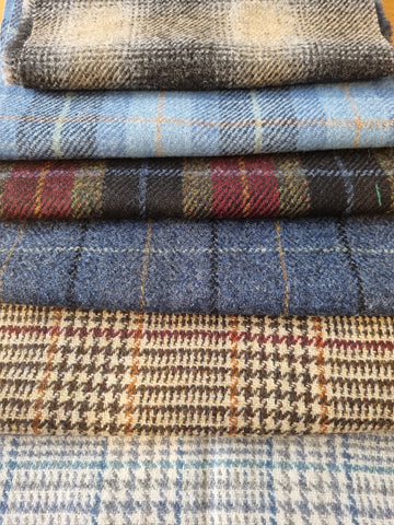 #28 OFFCUT BUNDLE Harris Tweed - 6 pieces 22cm x 30cm as pictured